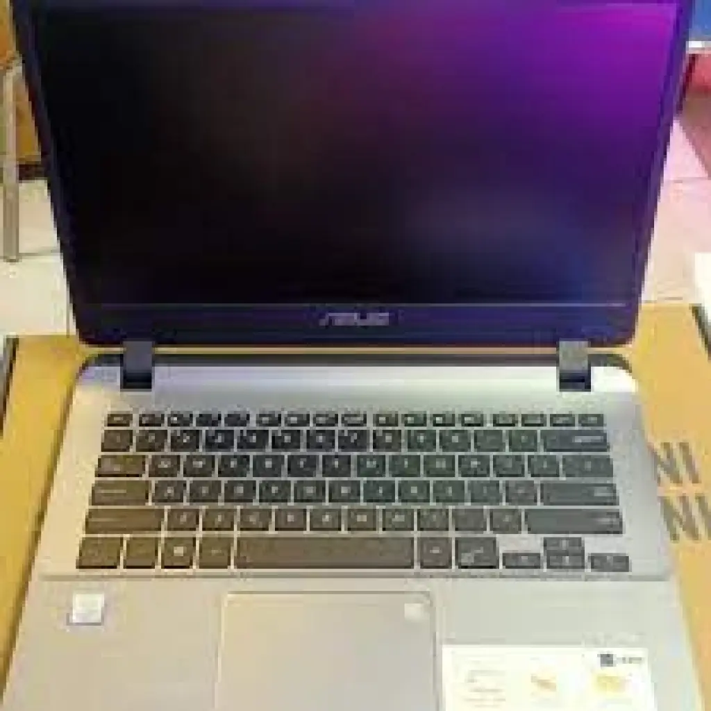 LAPTOP ASUS 14A407U CORE I3 RAM 4GB HDD 1TB WIN 10 