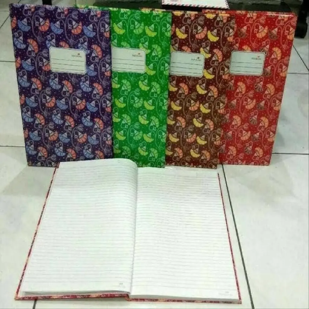 BUKU FOLIO BERGARIS 50 LBR  BIJI