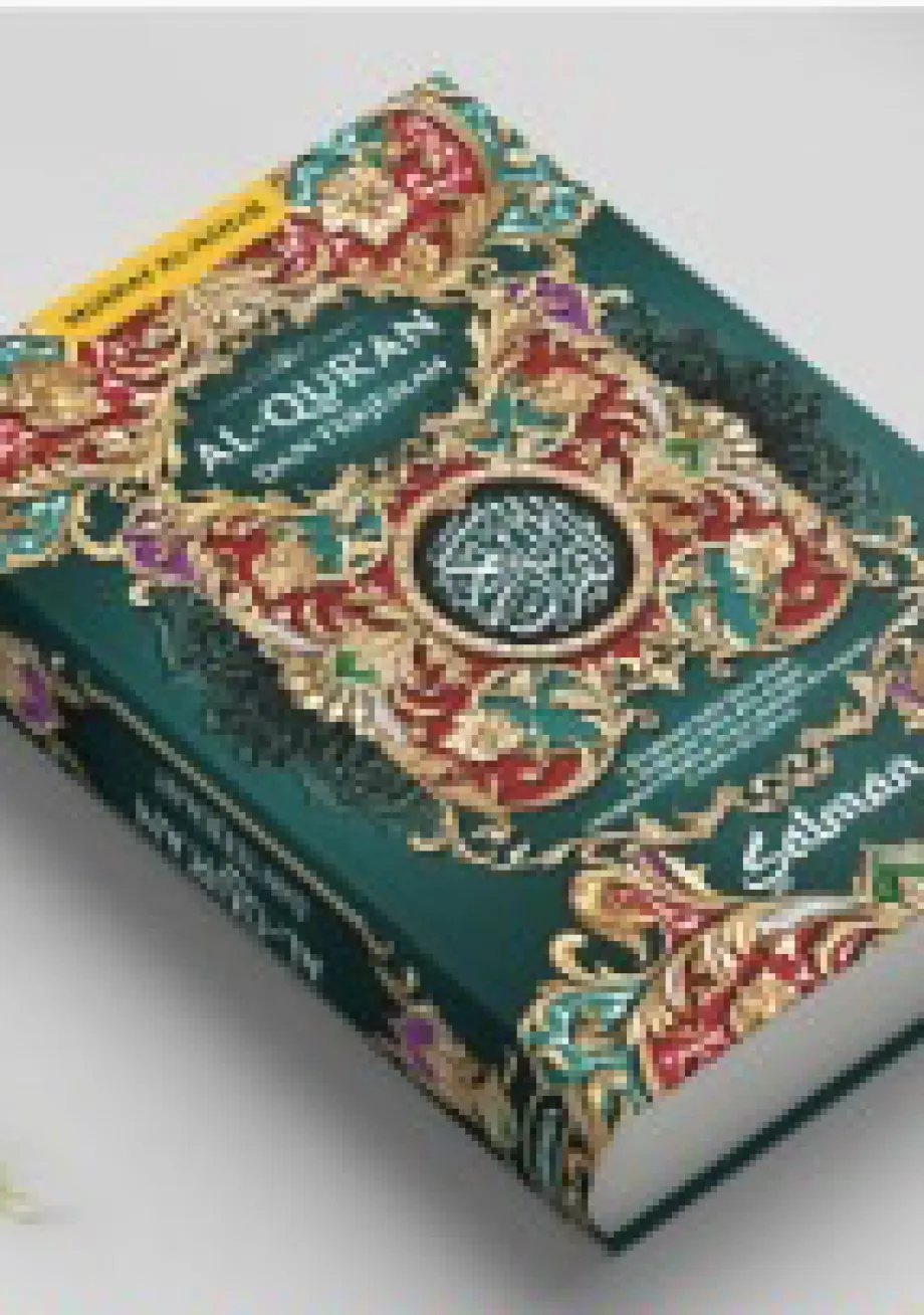 Alat Peraga Sekolah Lainnya Al-Quran dan Terjemah, Mushaf Al-Azhar (2) Hijau 1 ~item/2022/1/4/jc0074