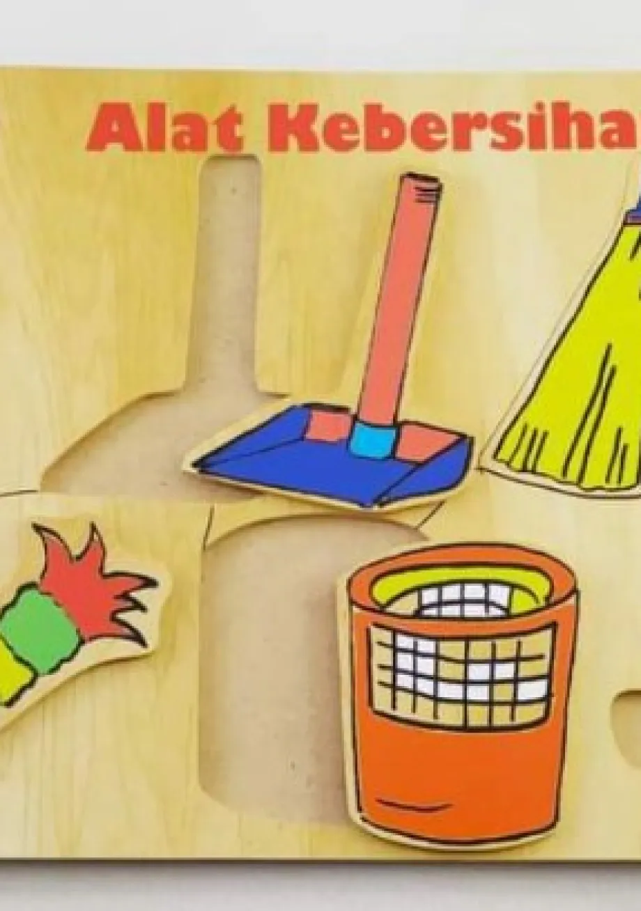 Peraga Edukasi Anak APE PUZZLE ALAT KEBERSIHAN 1 ~item/2022/7/19/12_puzzle_alat_kebersihan
