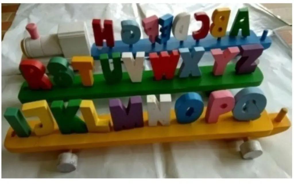 APE BALOK KERETA HURUF