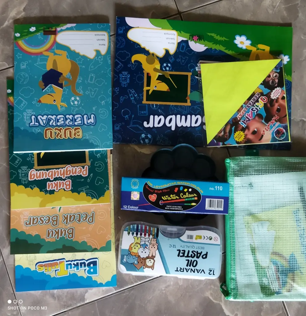 paket alat tulis sekolah
