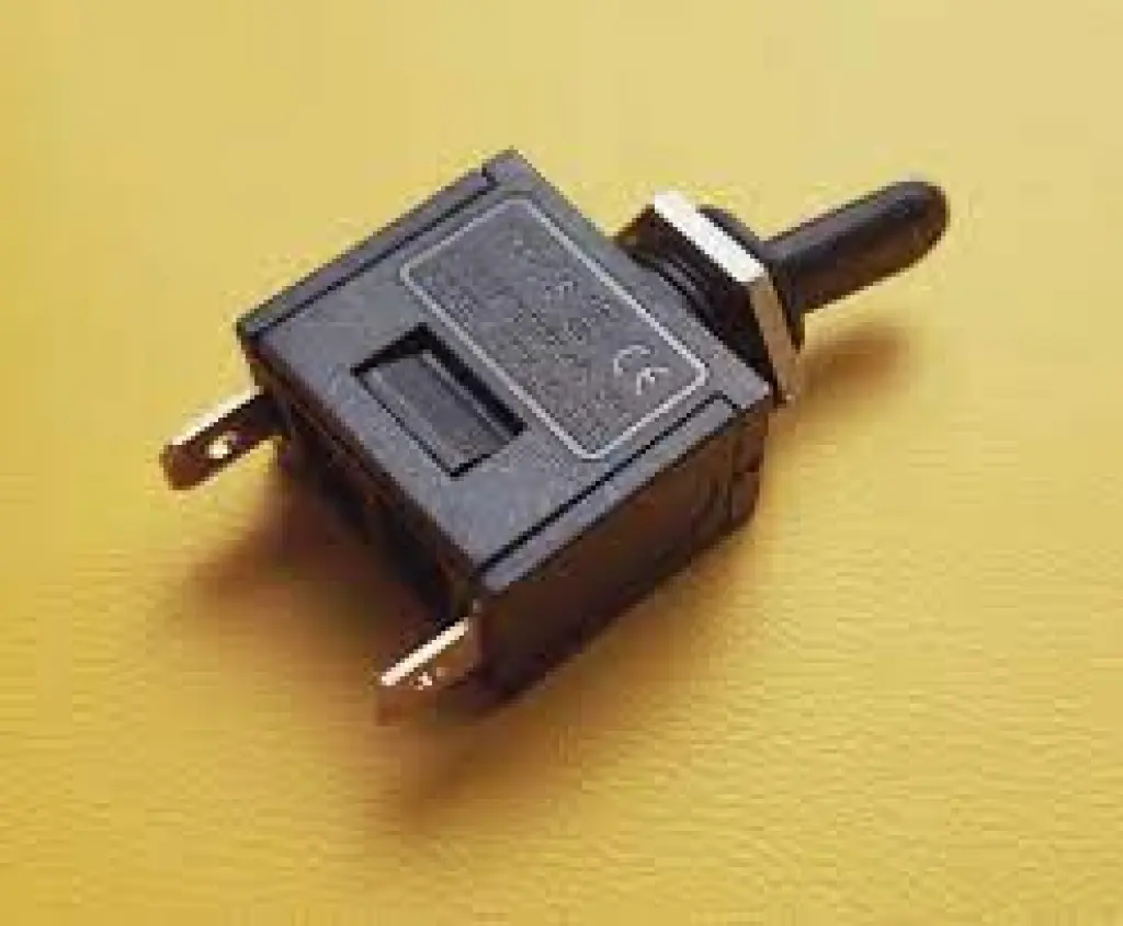 Praktik Menggerinda Pahat 