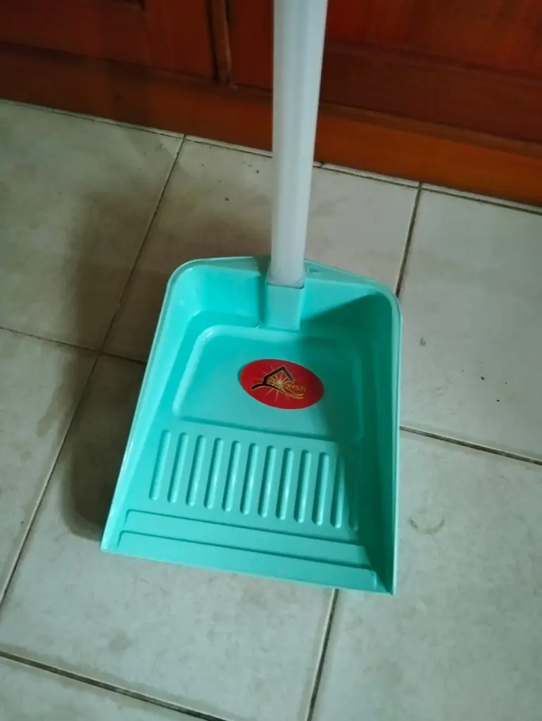 Sekop Sampah Sendok Sampah Pengki Plastik