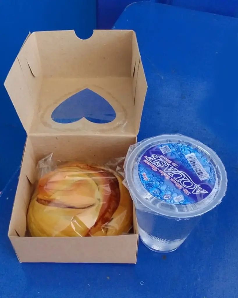 Paket Roti  Air Mineral